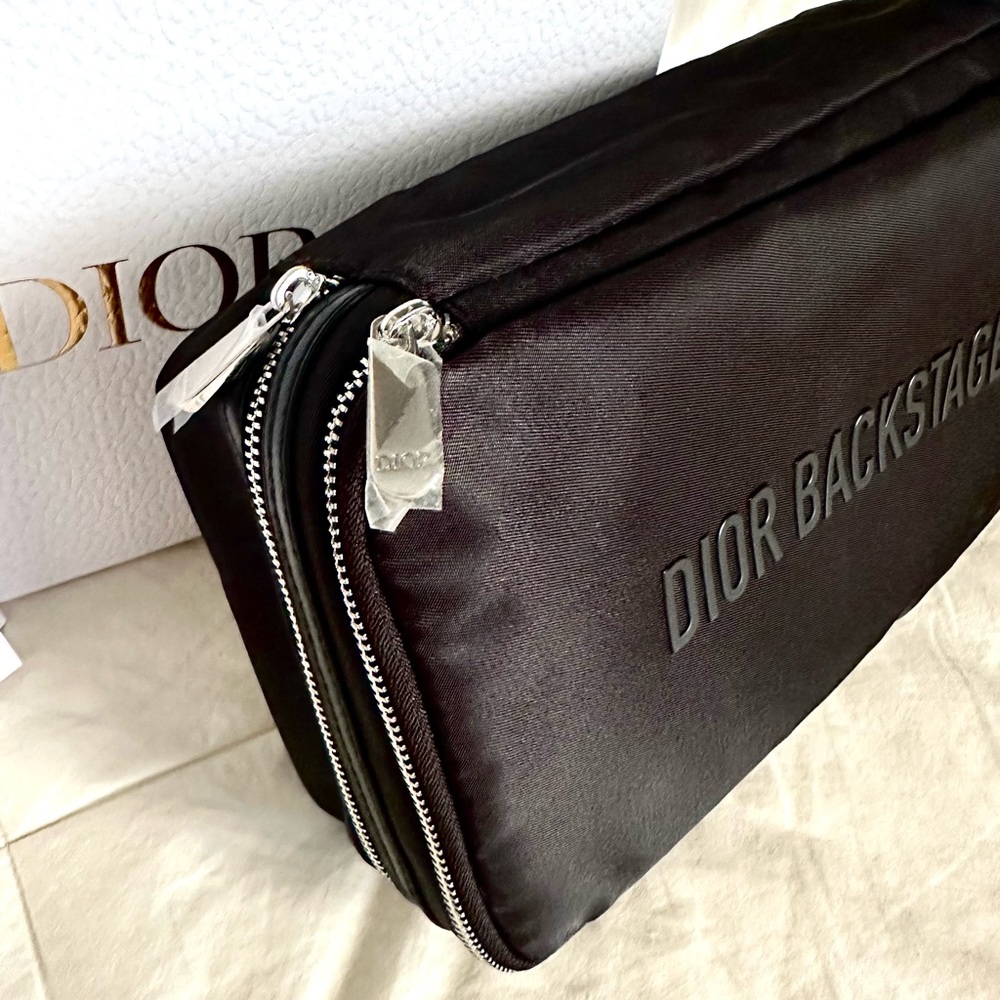 AUTHENTIC Dior Backstage Makeup Brushes with pouch